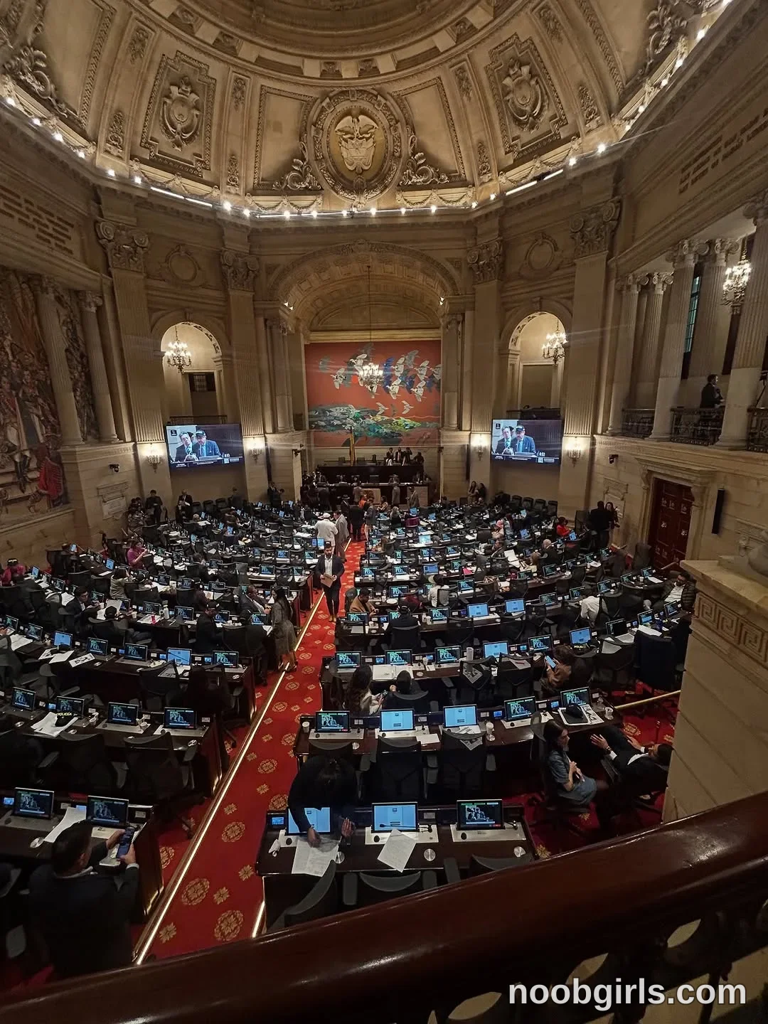 Sofia (@_beck_art_) — "En el marco del 25N en el congreso de la republica respresentando a…" in Congreso de la República de…