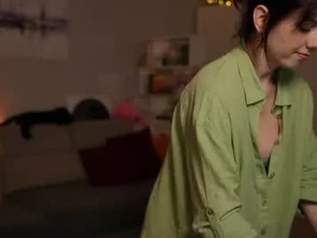 _blackbee_ streaming live frame — Chaturbate cam girl