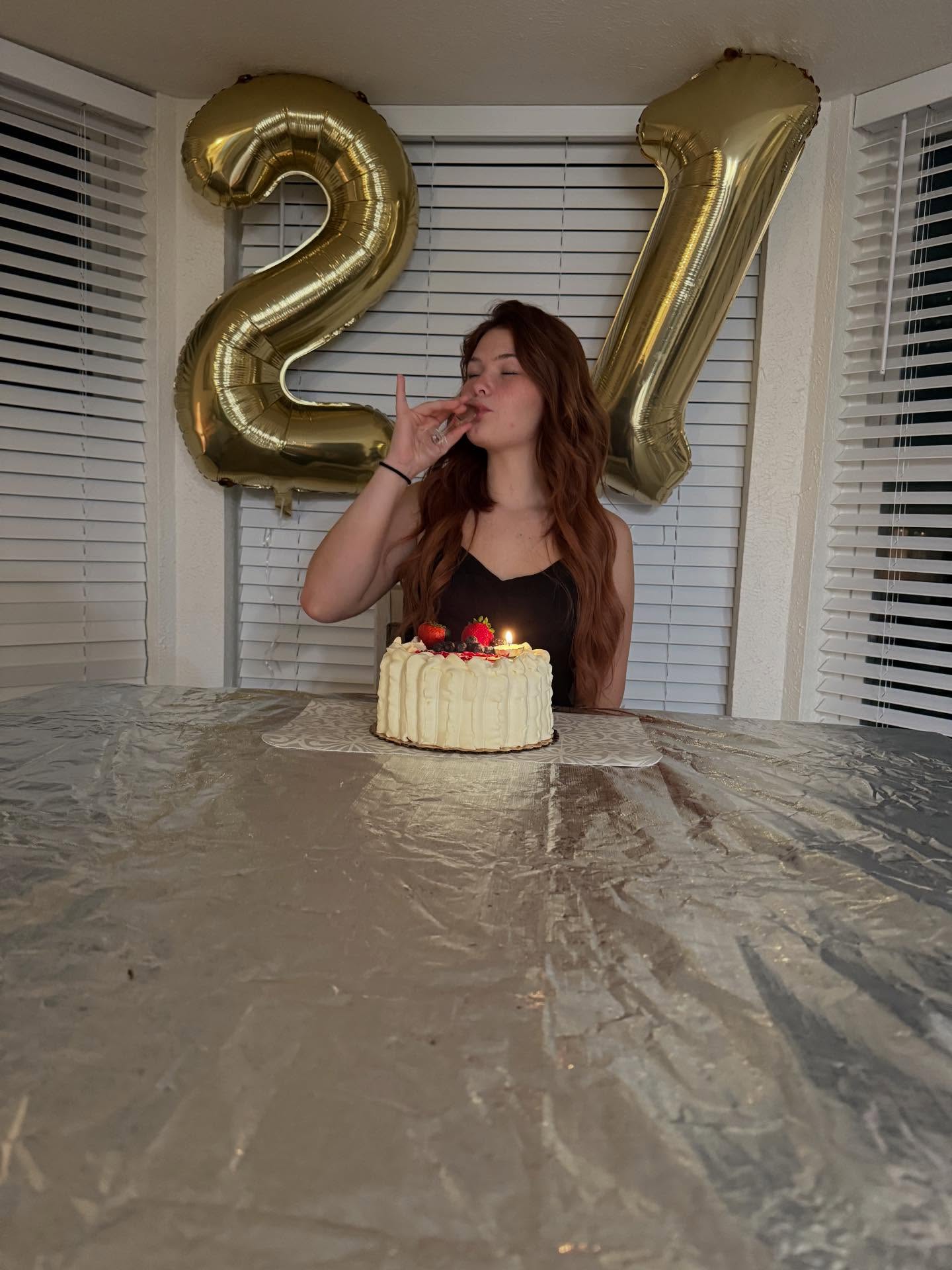 aliii1123 exclusive photo gallery image #15 — Chaturbate streamer profile