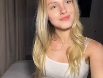 allaloffredo streaming live frame — Chaturbate cam girl
