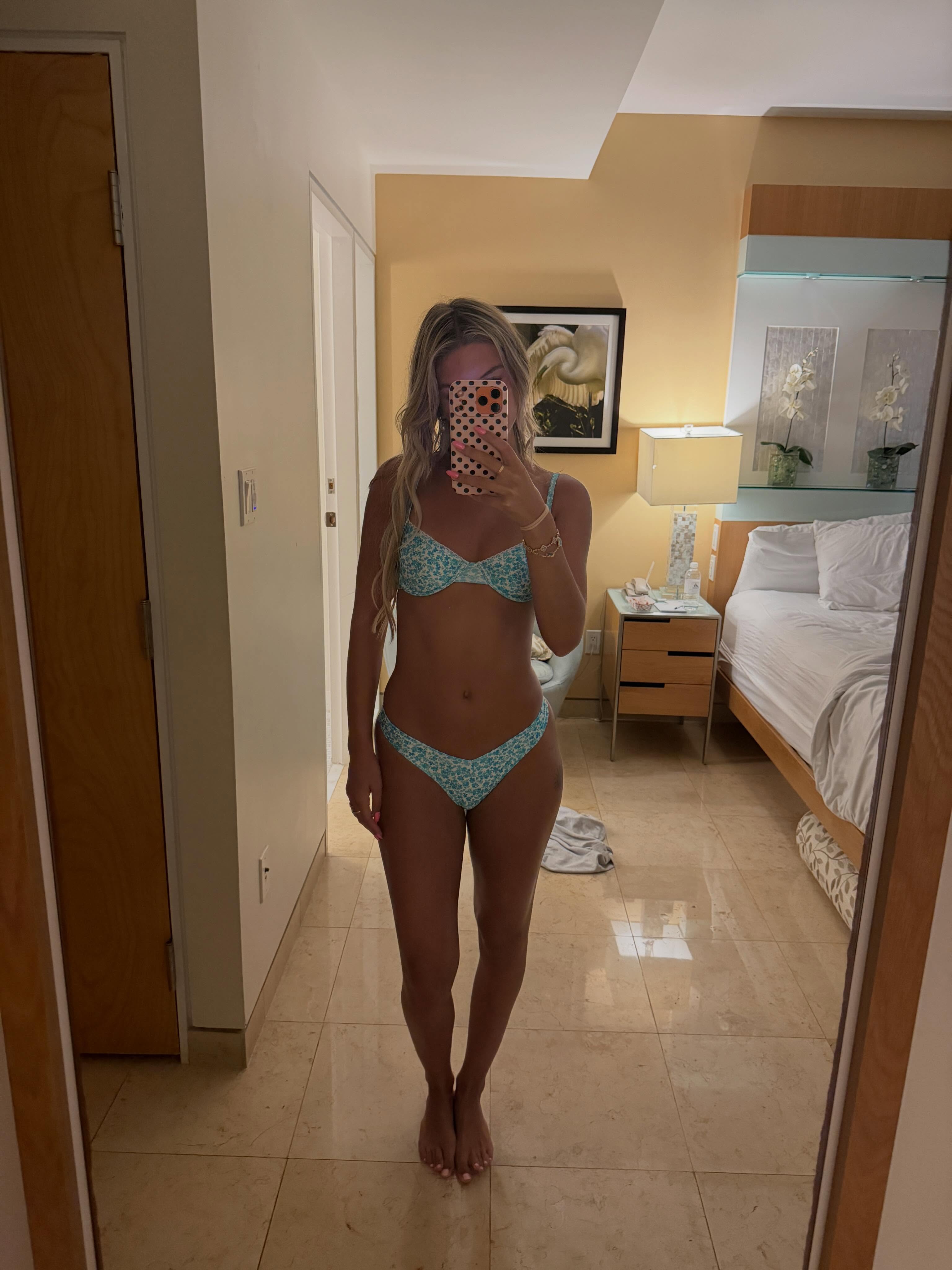 ambiebambiii (@ambiebambiii) — photo 95 from her gallery