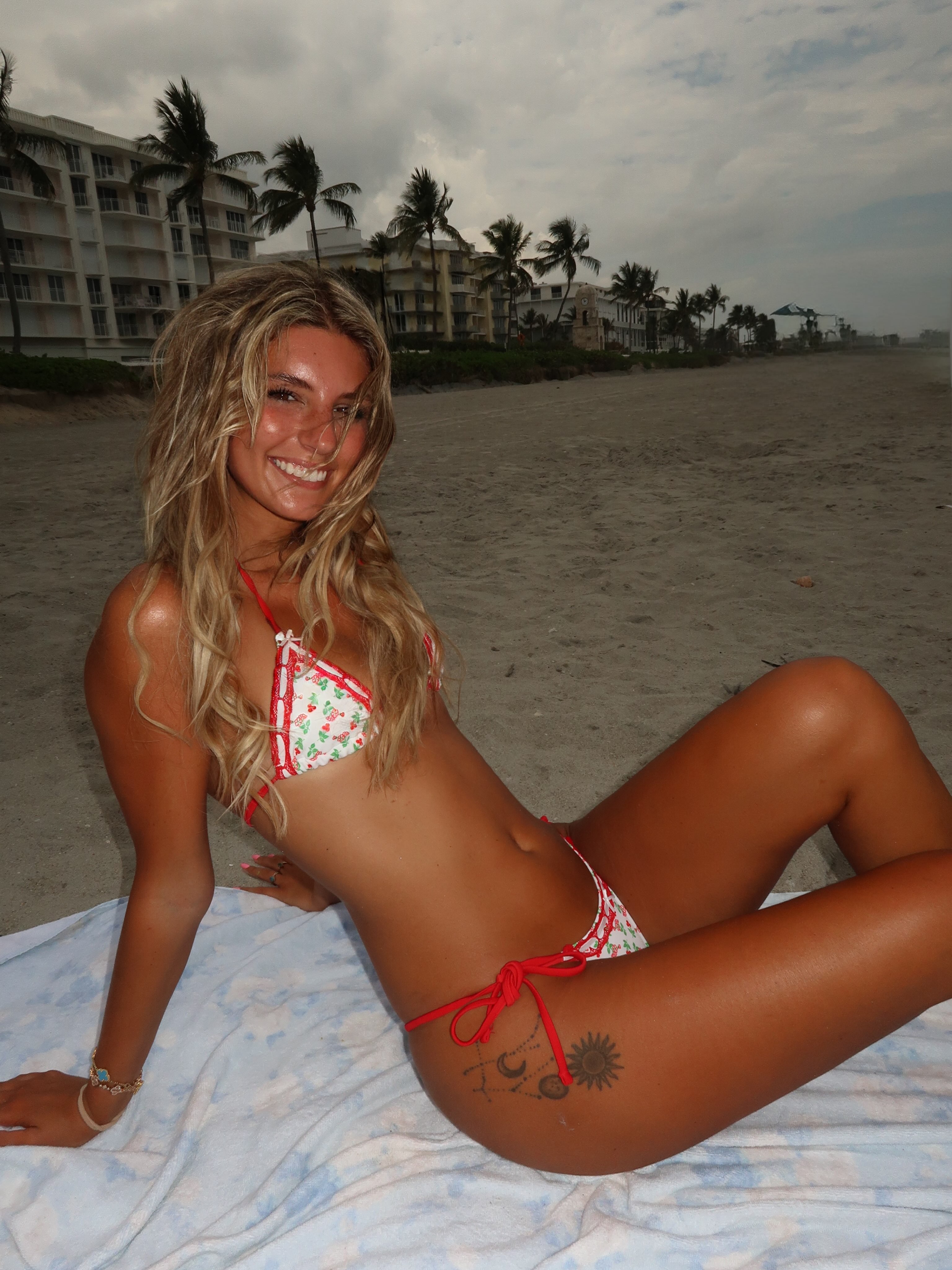 ambiebambiii (@ambiebambiii) — photo 136 from her gallery