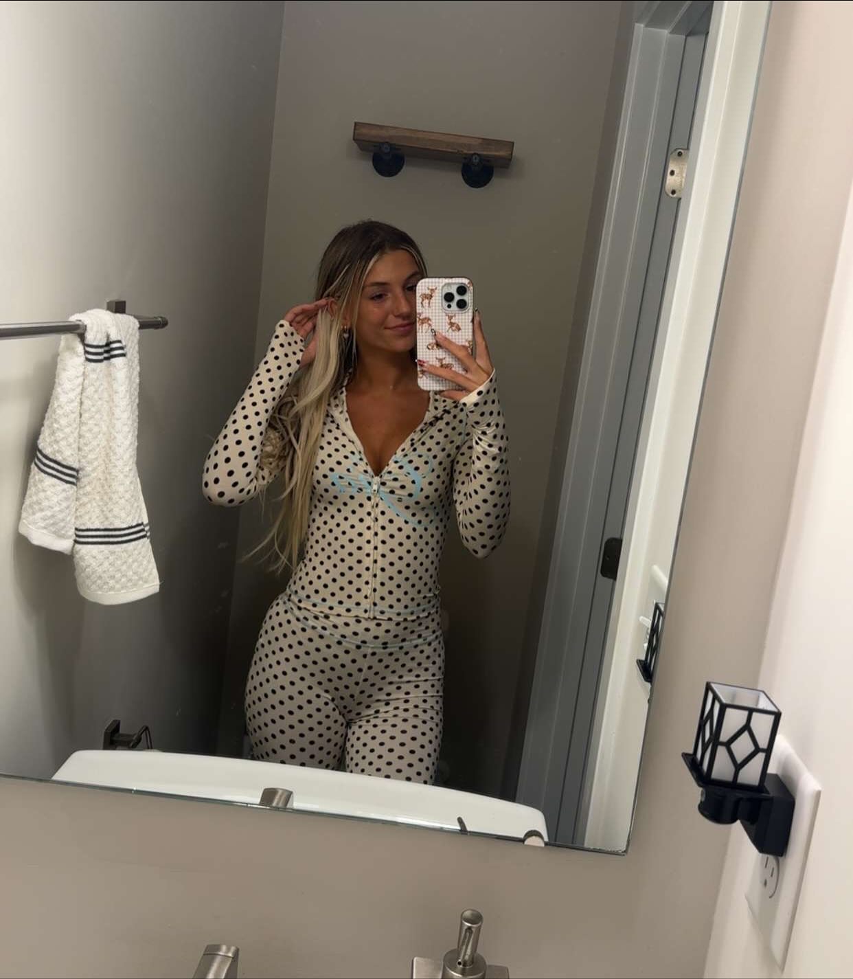 ambiebambiii (@ambiebambiii) — photo 393 from her gallery