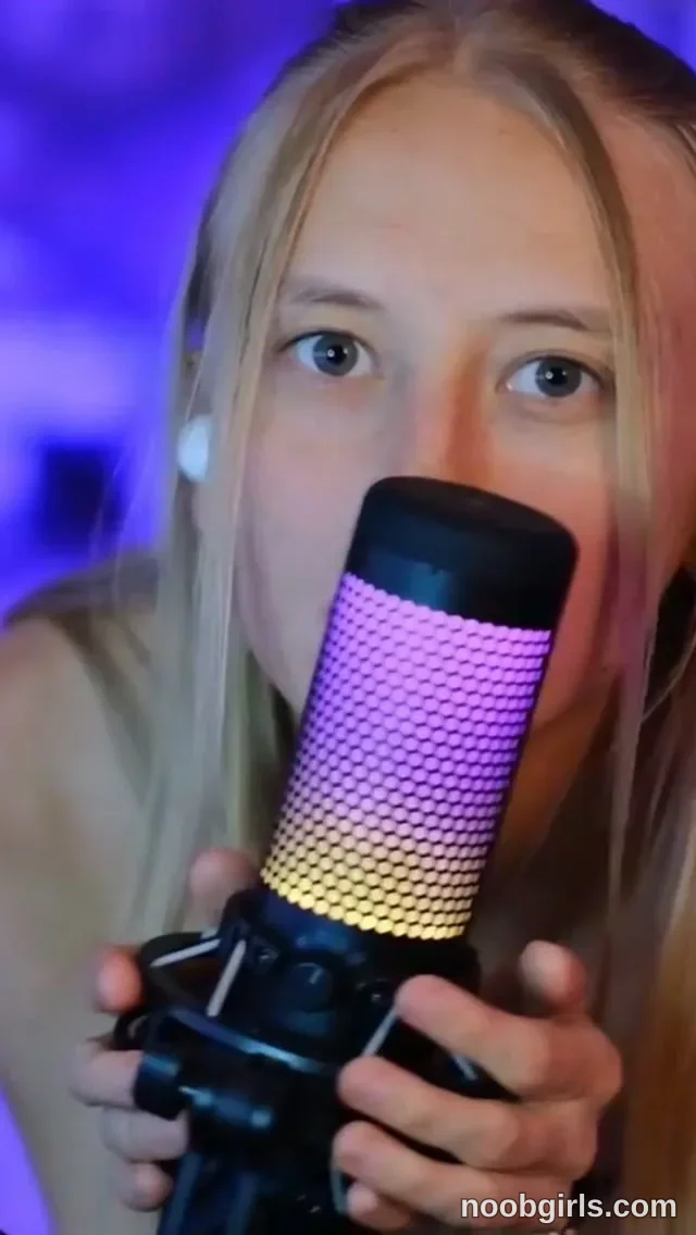 angeellina (@angeellina) — "ASMR for you😚"