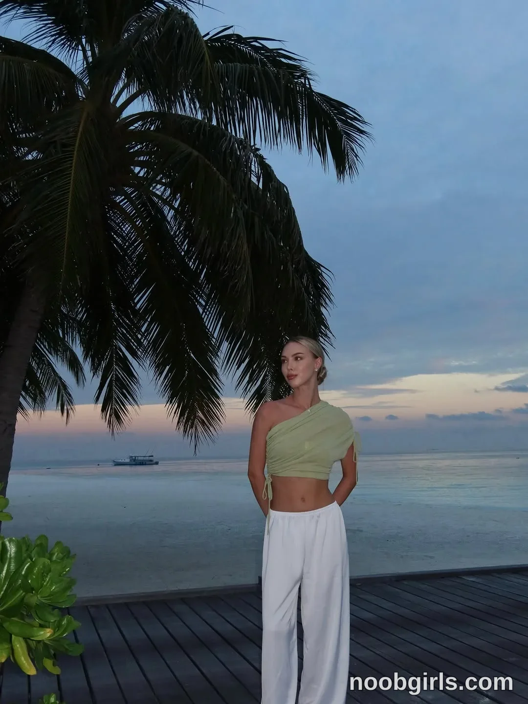 Angelina (@angelees_) in Maldives Island