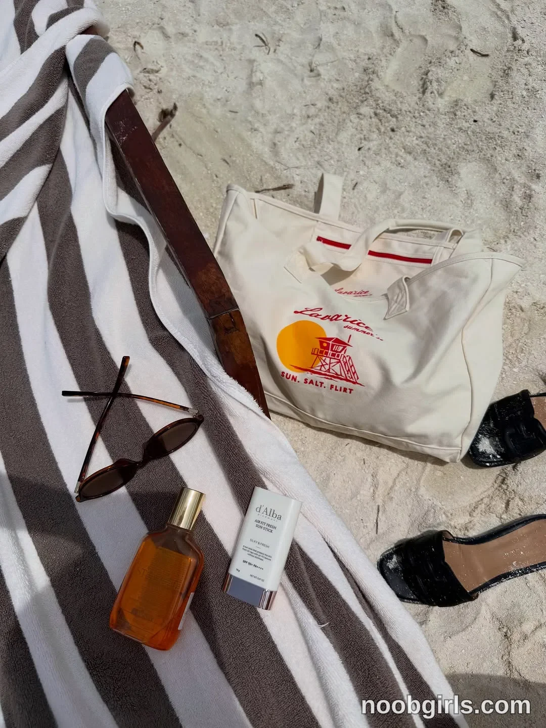 Angelina (@angelees_) in Maldives Island