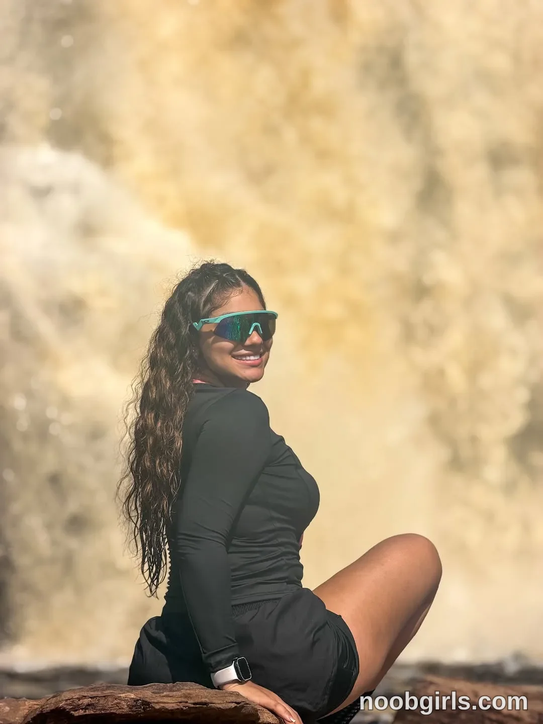 Ale (@ashley_ospino) — "Un sueño hecho realidad 🏜️🇻🇪" in Parque Nacional Kanaima-Salto Angel