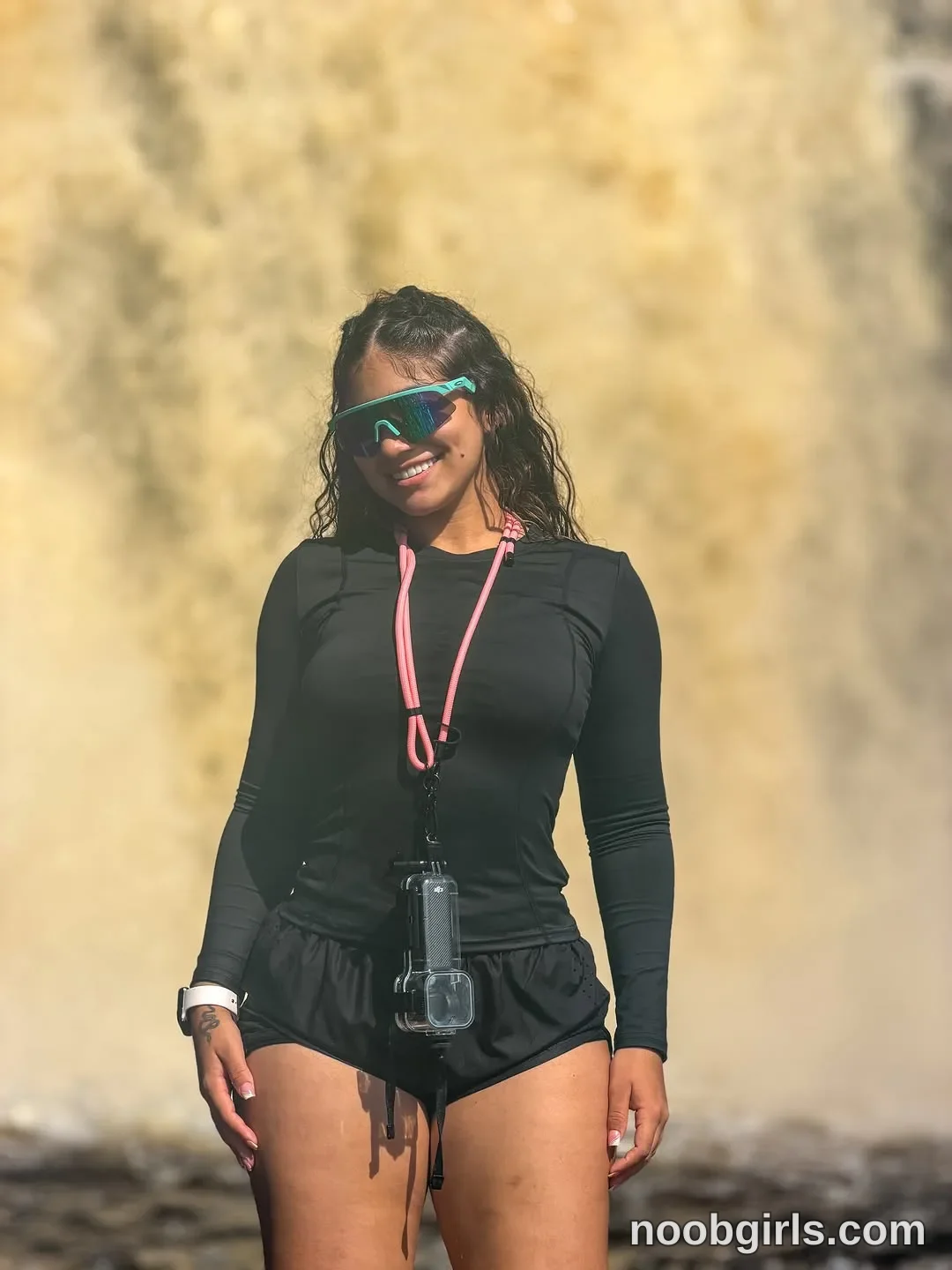 Ale (@ashley_ospino) — "Un sueño hecho realidad 🏜️🇻🇪" in Parque Nacional Kanaima-Salto Angel