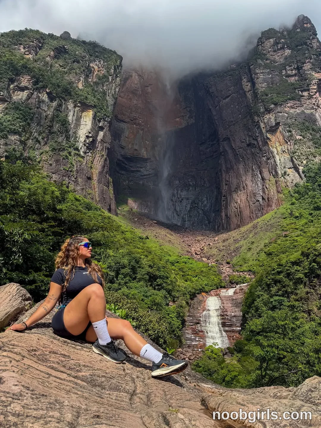 Ale (@ashley_ospino) — "Waküpero kuruman Kerepakupai vená dae Eres impresionante Venezuela 🇻🇪🏜️🥹" in Salto Angel -