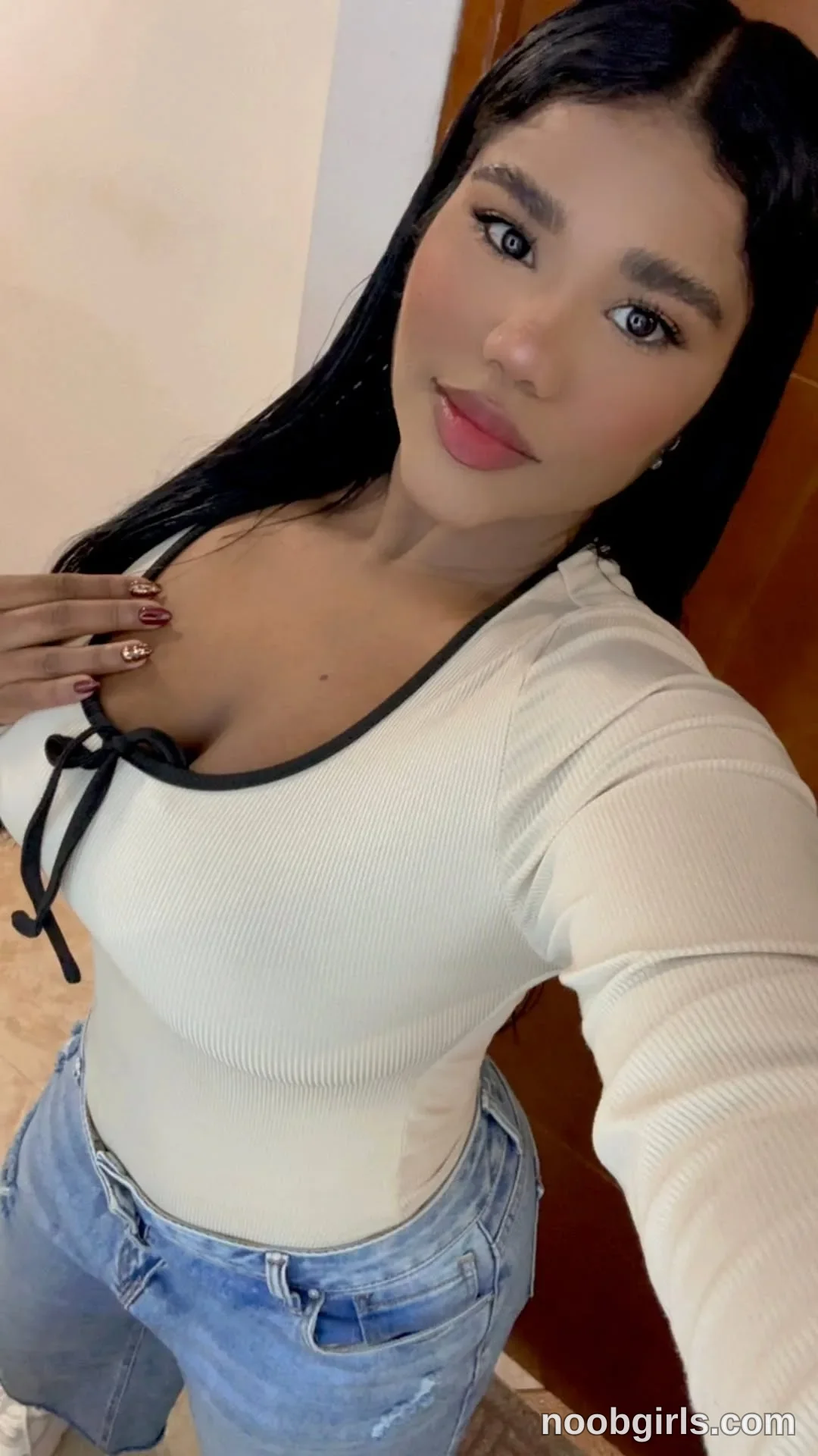 SUCCUBUS (@ava_malaikaa) — "La energía no miente ✨"