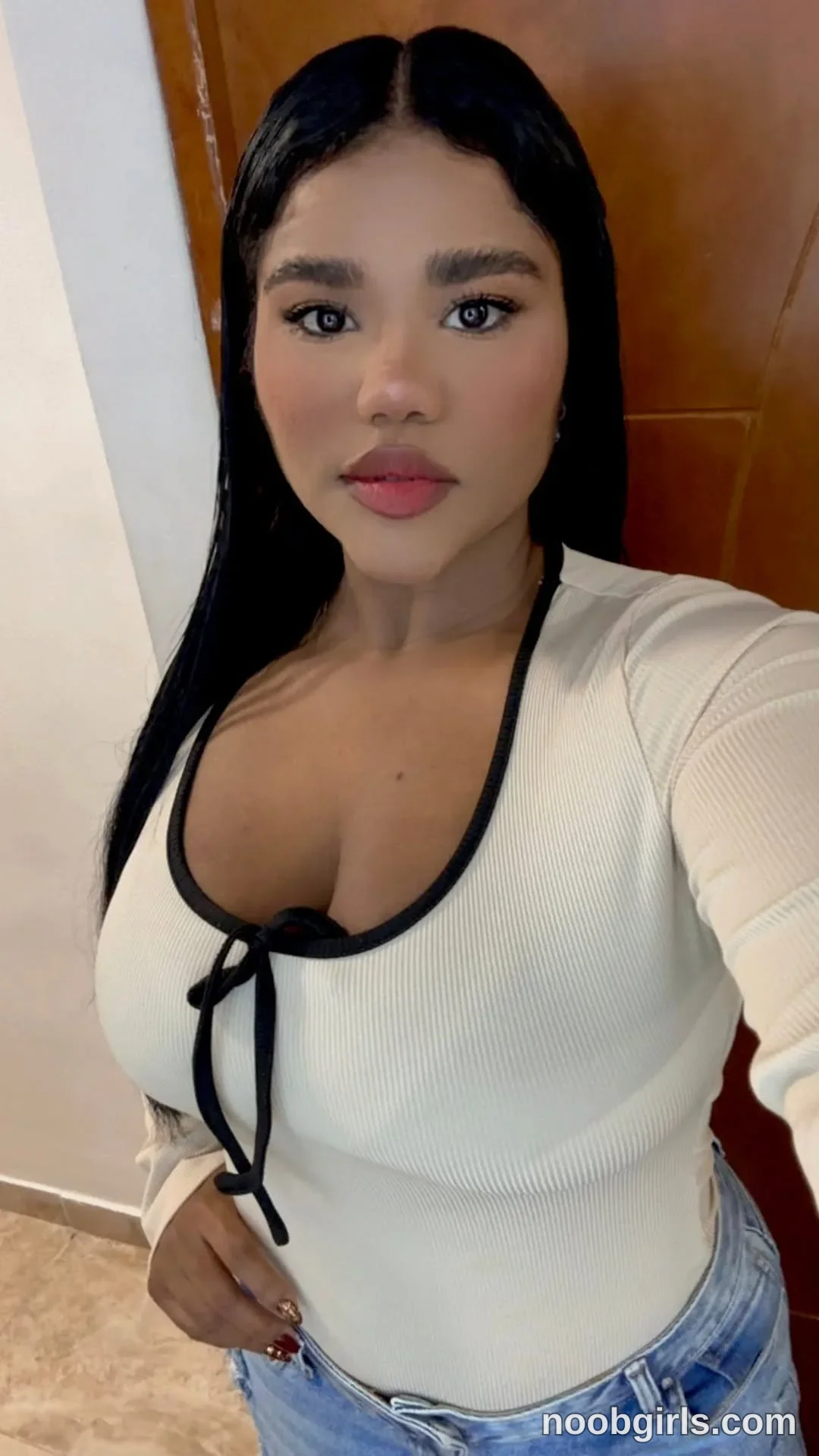 SUCCUBUS (@ava_malaikaa) — "La energía no miente ✨"