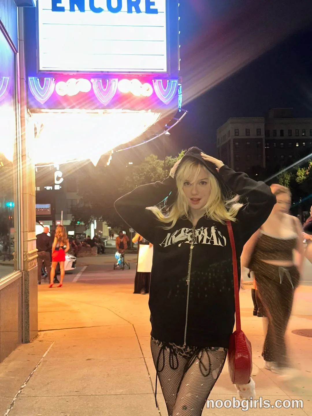 Bardot (@bardoteyed) — "you are such a fu⭐️ing superstar"