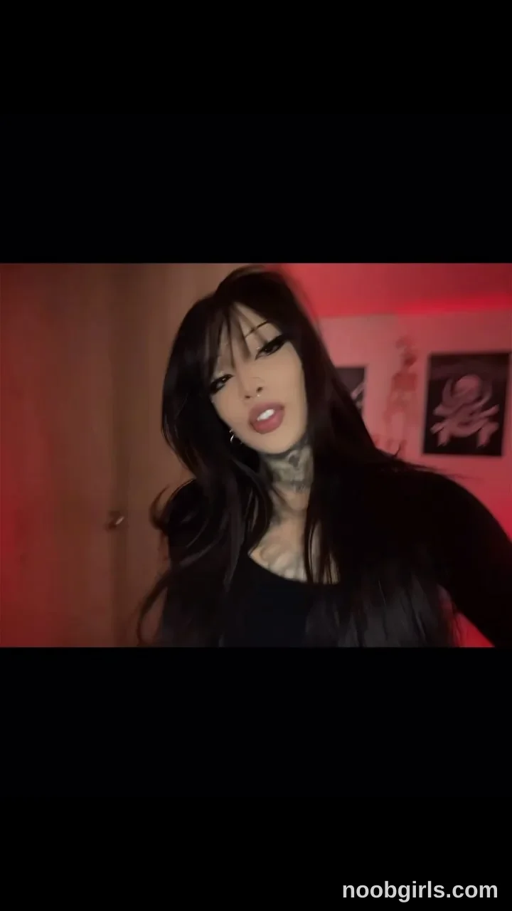 beelzebosss (@beelzebosss) — "i feel like nicole 🩷🎶"