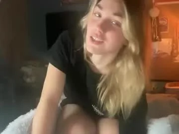 bellaxrxx 3 chaturbate live screenshot — Chaturbate cam girl