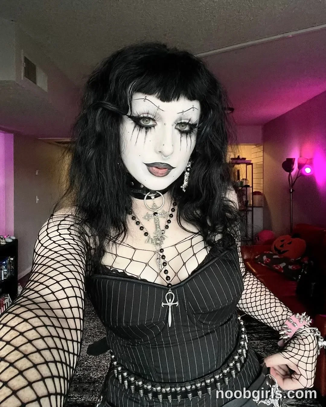 Morgana (@brainblowspice) — "if only it was cool enough to go outside, it's hot even at night 💀 * * * * * *"