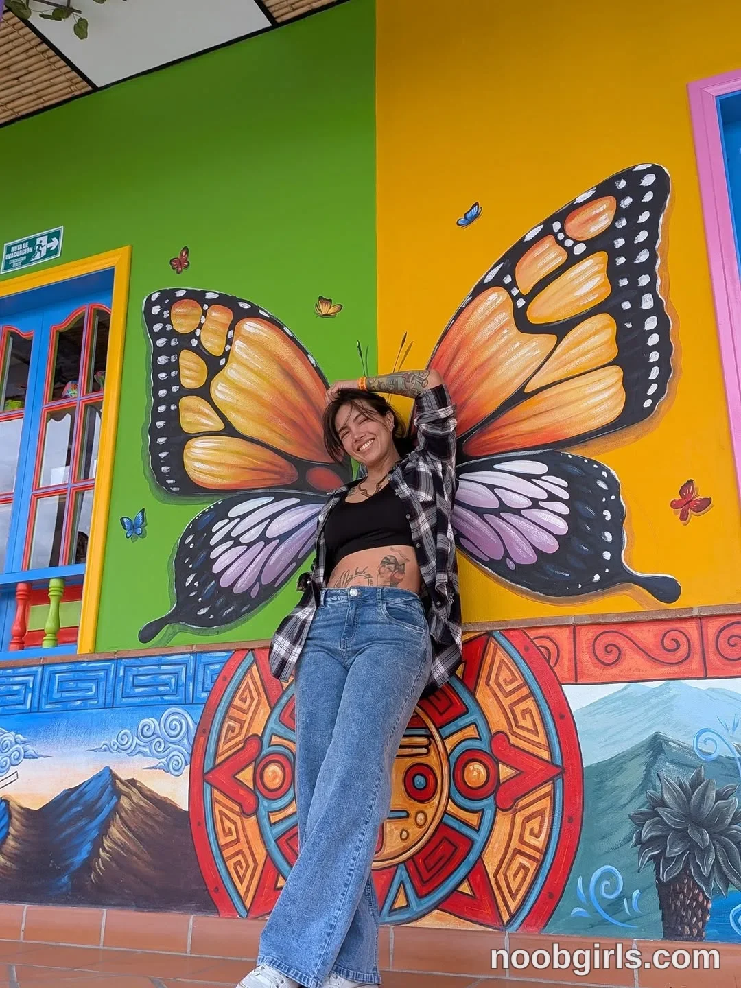 Charlene Soles (@charlene_soles) — "Feet, food and fabulous places"