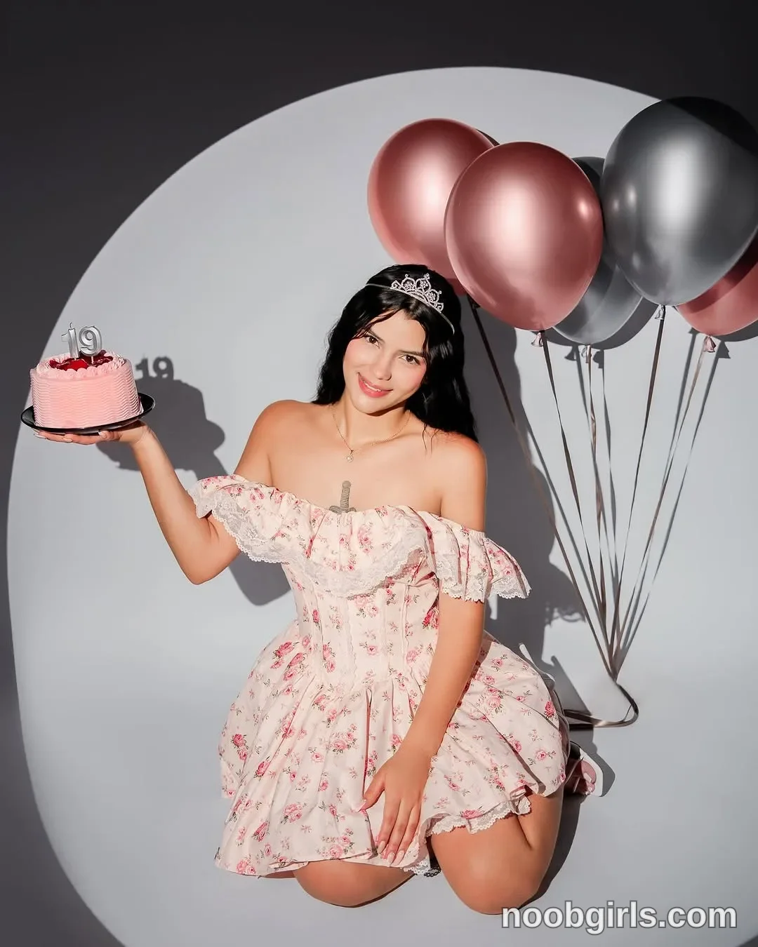 Chelsey Hudson (@chelsey_hudson) — "Happy birthday to me 💖🎉🎂"