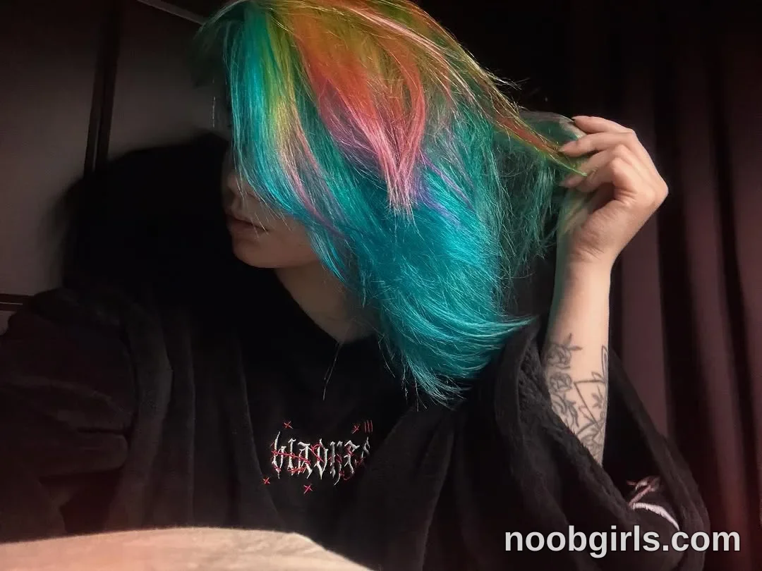 Lilith (@cryptobjgirlv2) — Instagram photo 16