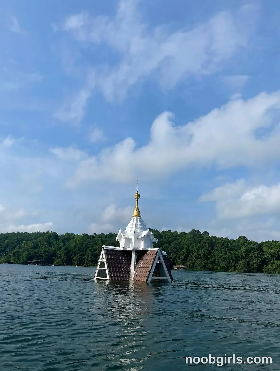 Daisy (@daisybean) — "𝙉𝙖𝙩𝙪𝙧𝙖𝙡 𝙃𝙚𝙖𝙡...🌴🛶⛰️" in กาญจนบฺรี