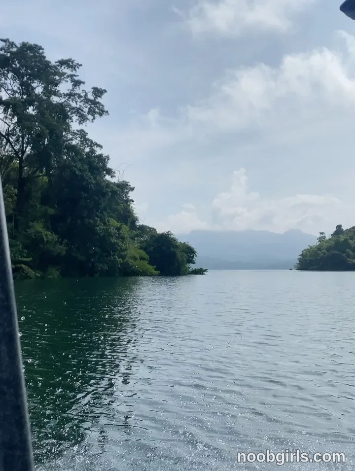 Daisy (@daisybean) — "𝙉𝙖𝙩𝙪𝙧𝙖𝙡 𝙃𝙚𝙖𝙡...🌴🛶⛰️" in กาญจนบฺรี