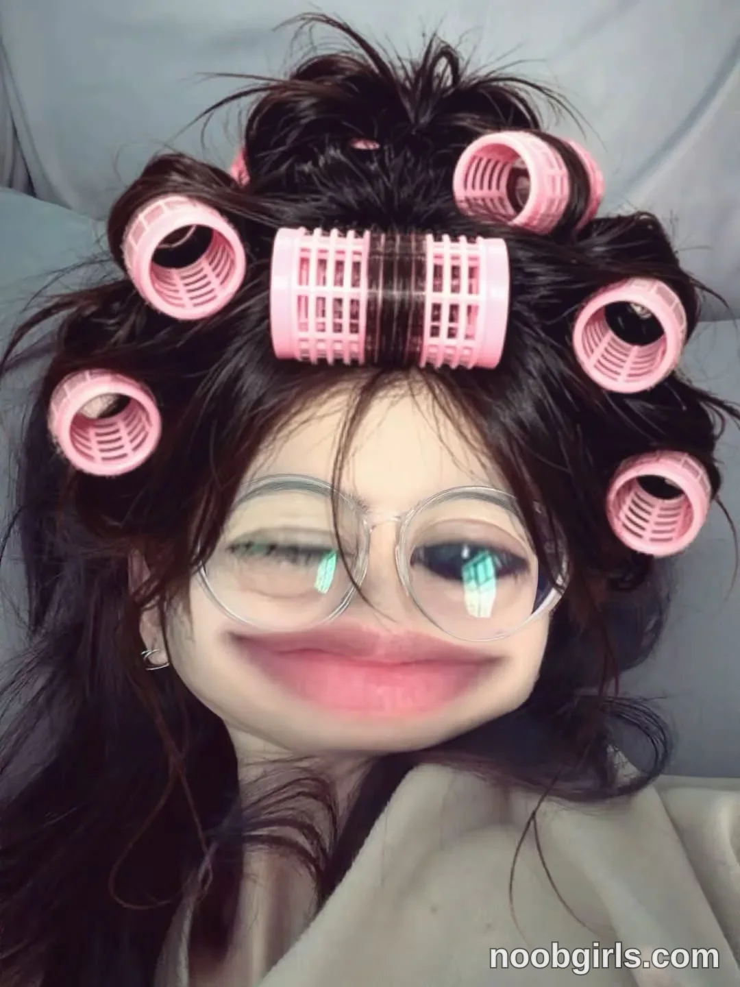 Daisy (@daisybean) — "ทะเลตอนพระอาทิตย์ตก เกมที่ดีย์~~ มู้ดๆ ฉากนี้มีน้ำตา ไปคาเฟ่แมวให้แมวมอง…"