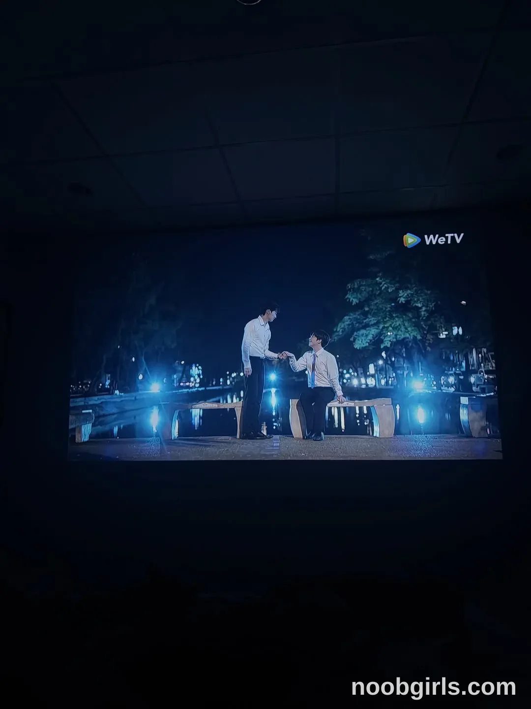 Daisy (@daisybean) — "ทะเลตอนพระอาทิตย์ตก เกมที่ดีย์~~ มู้ดๆ ฉากนี้มีน้ำตา ไปคาเฟ่แมวให้แมวมอง…"
