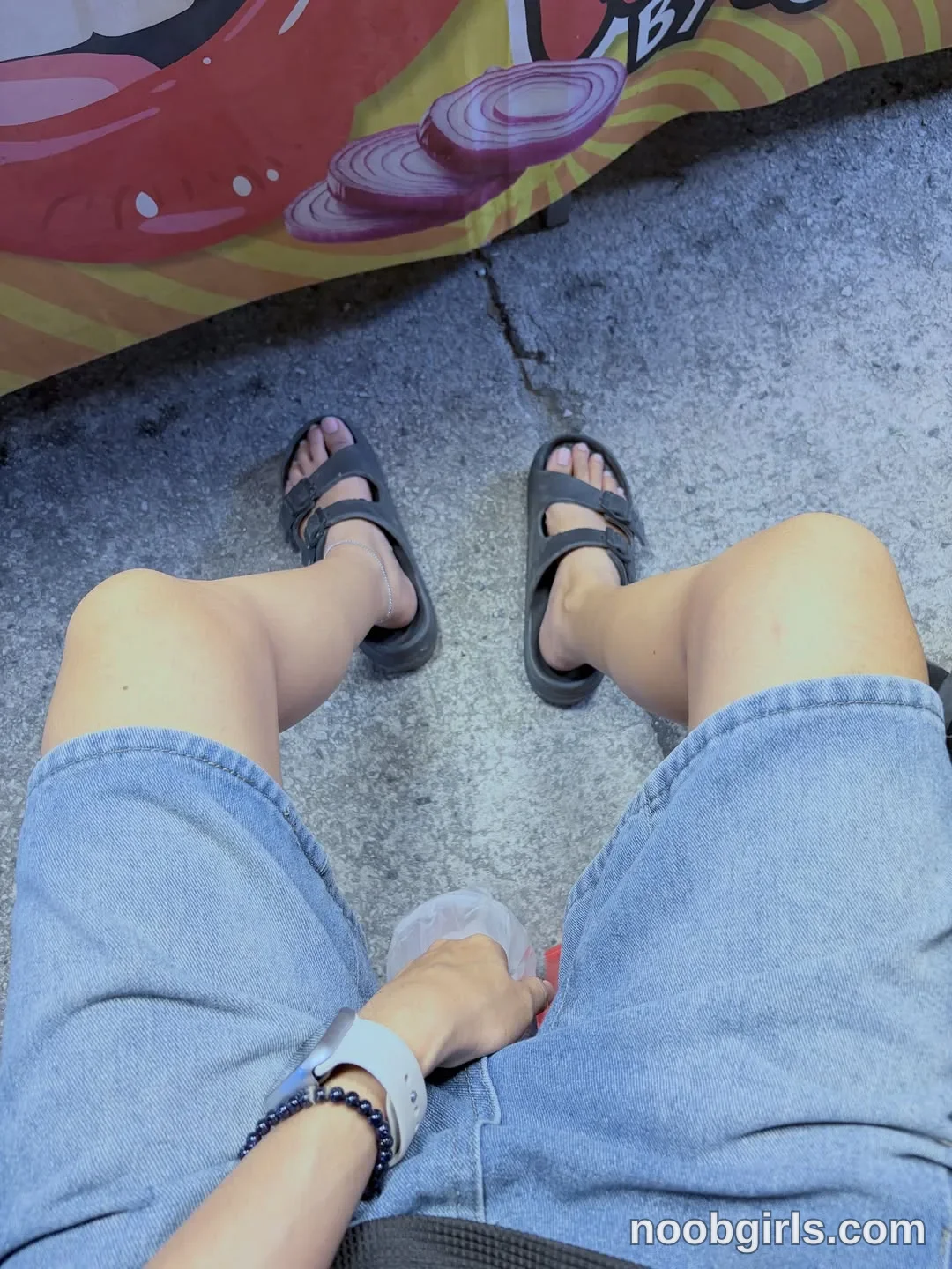 Daisy (@daisybean) — "หื่ม.. ลมทะเล ทำผมเหนียวนะ นานทีปีหน หล่อว่ะ โจฮันนอร์ท ฟอเอเวอร์…"