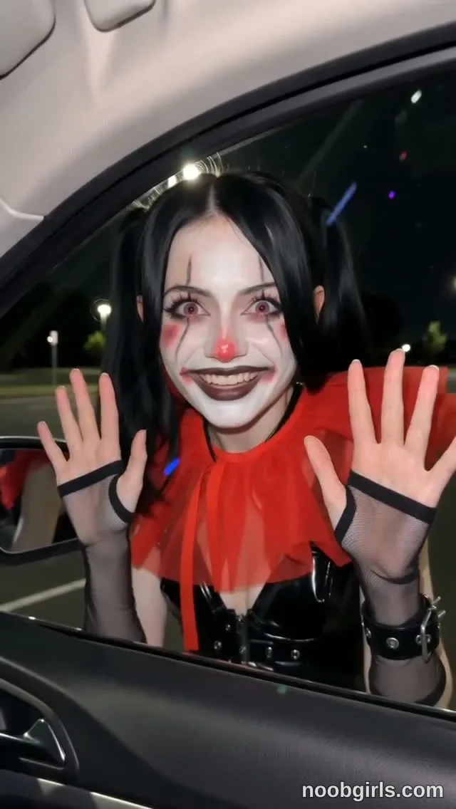 Diva (@dark_diva) — "Don't hide, that won't help you 🤡 🔪"