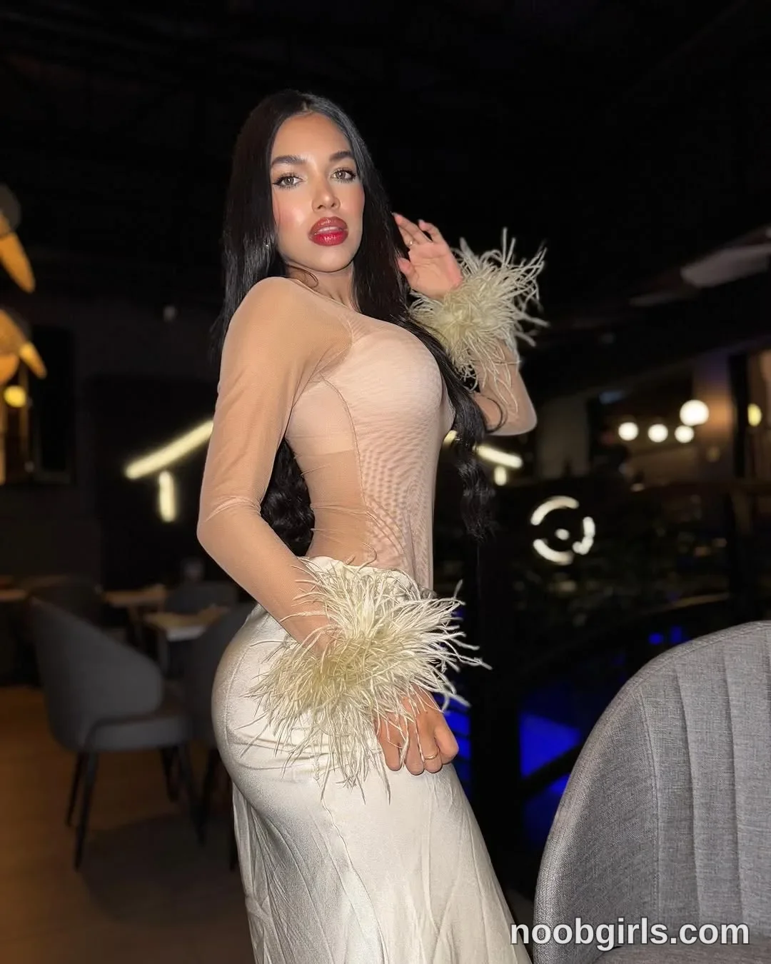 dianac1998 (@dianac1998) — "Bday day 2 🍰🎈 celebrando mi día ❤️fui muy feliz hoy rodeada de mucho amor…"