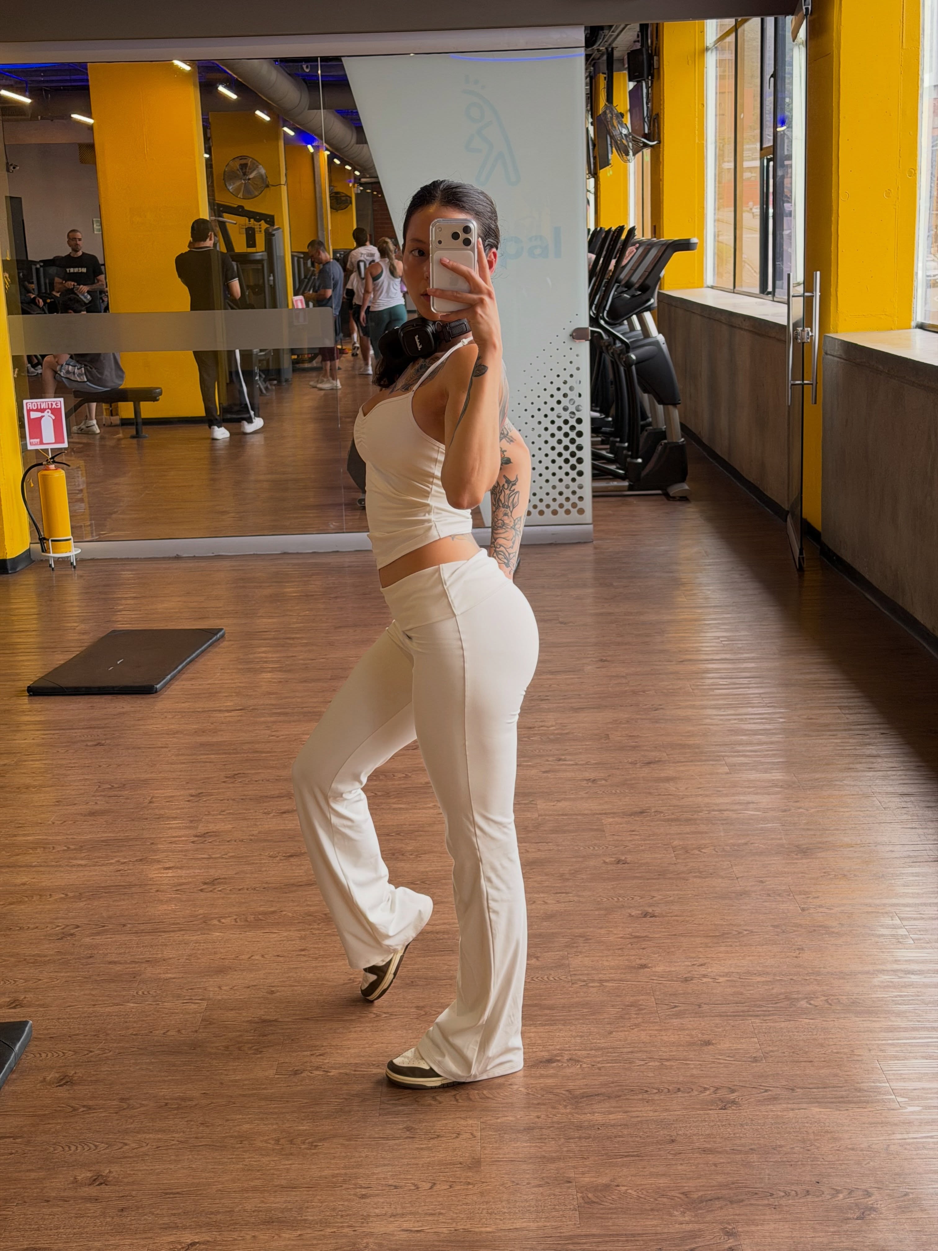 Effy / Cam anniversary september 4 / onlyfans/lowelleffy (@effylowell_) high-res photoshoot photo #31 — Chaturbate cam model gallery