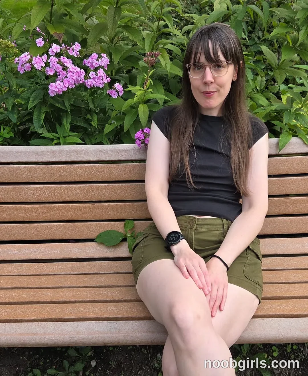 Elly Naomi (@ellynaomi) — "Sitting next to some lovely garden phlox"
