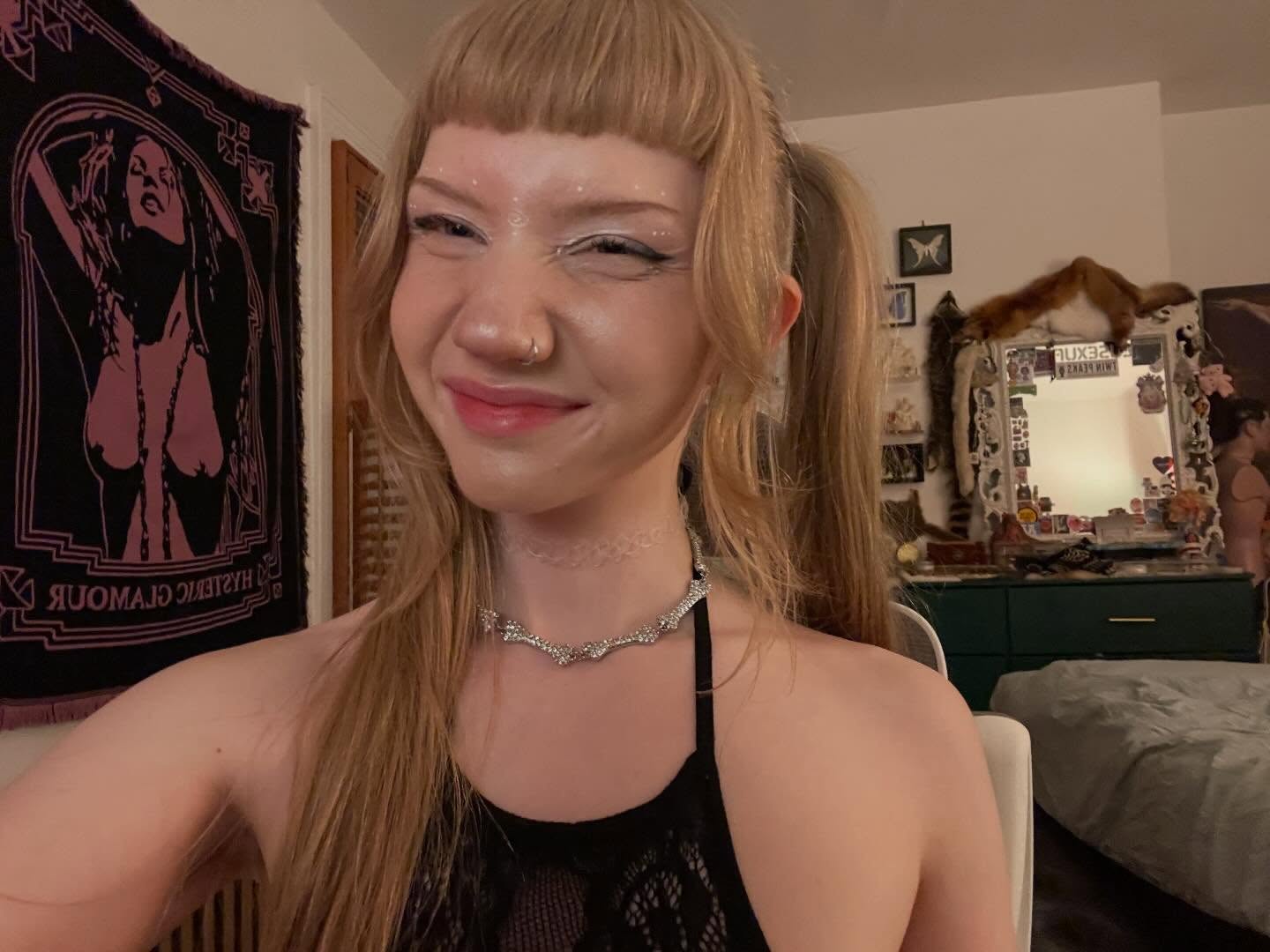 eve003300 verified Instagram photoshoot picture #26 — live cam model review