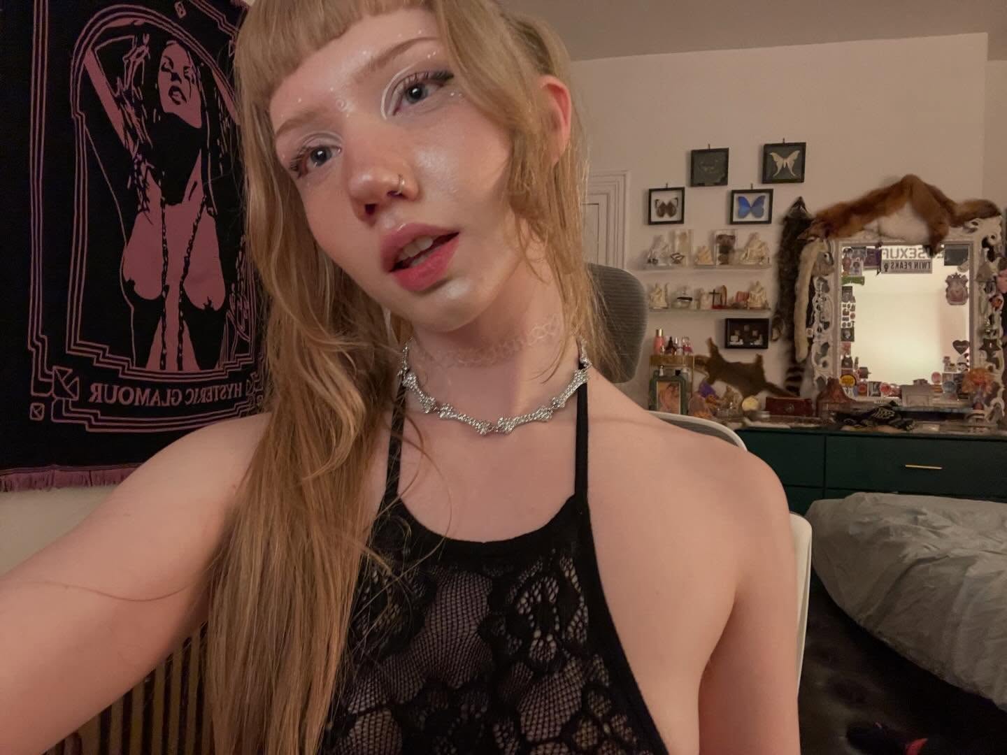 eve003300 (@eve003300) high-res photoshoot photo #31 — Chaturbate cam model gallery