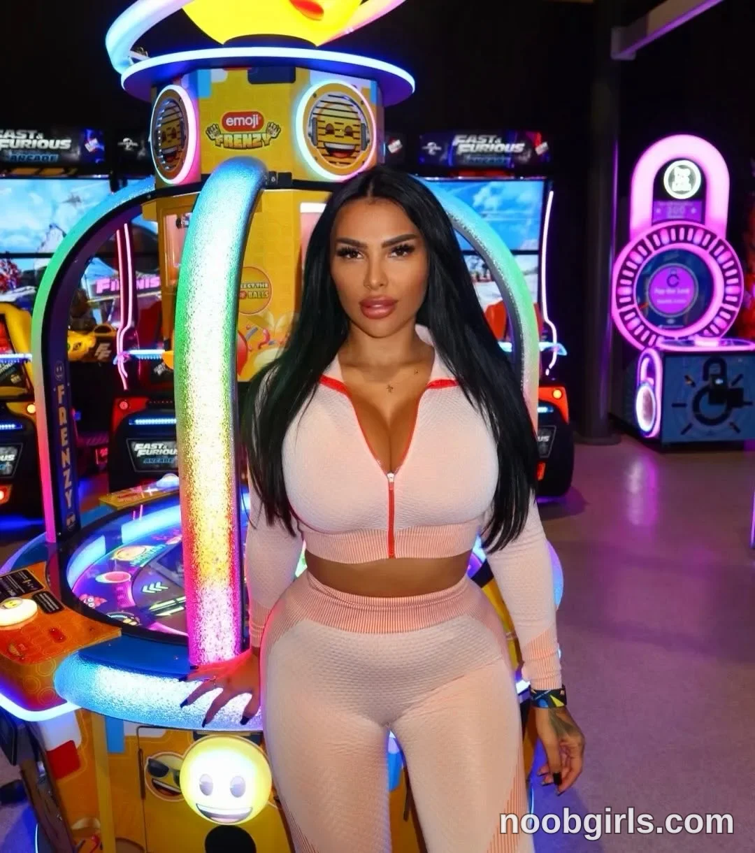 Fires Bomb (@firesbomb777) — "🎮Do you like games? 🎮💕"