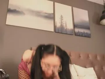 girl_i_am on Chaturbate