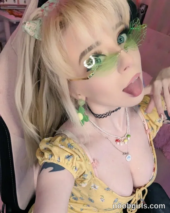 Sammy (@goldengoddessxxx) — Instagram photo 58