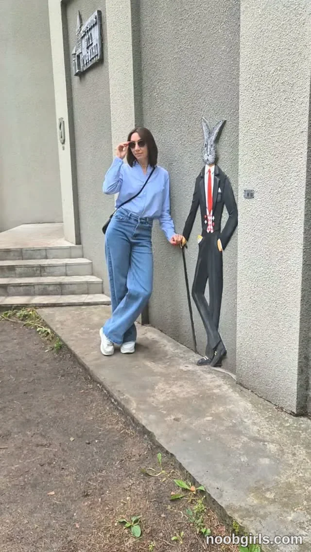 GoodGlamorGirl (@good_glamorgirl) — "Are there any other gentlemen here? ;)"