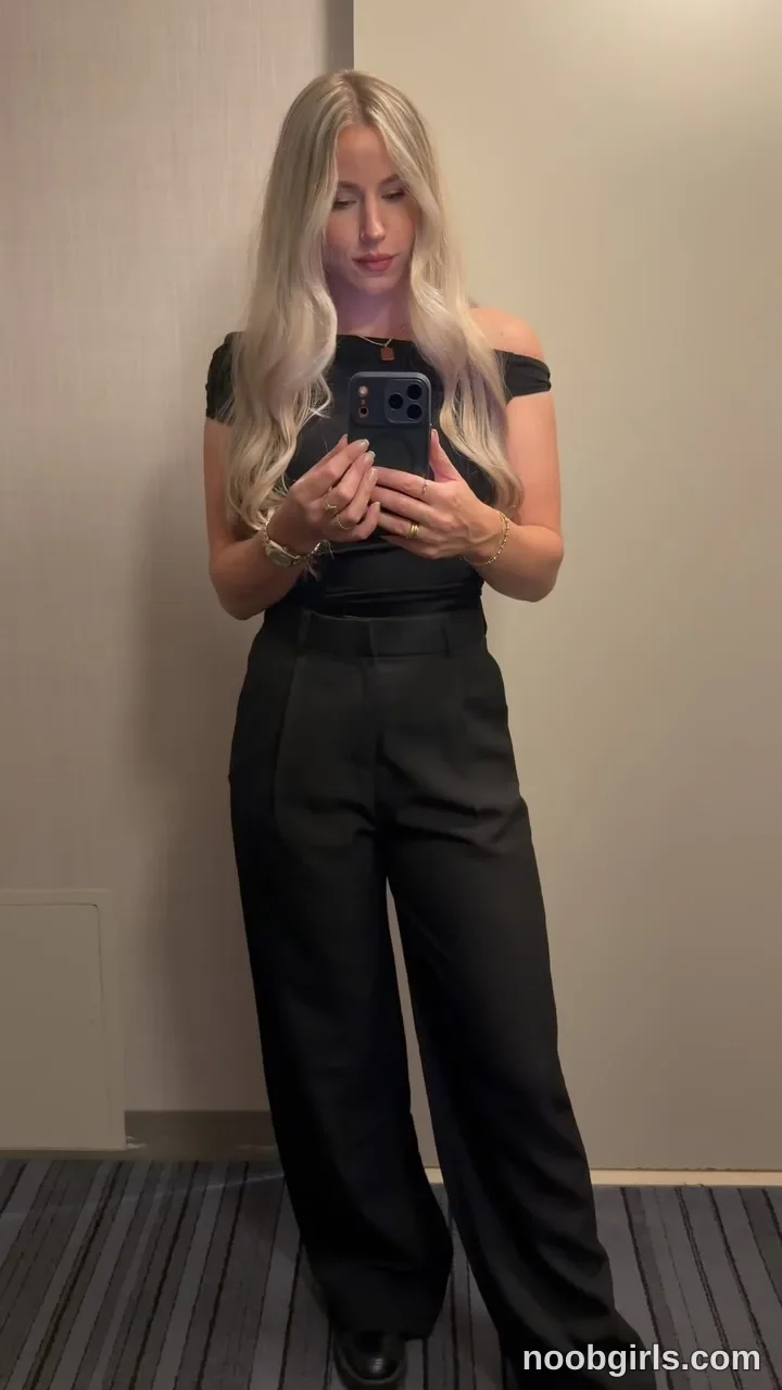 Haylee reel: Birthday outfit 🖤