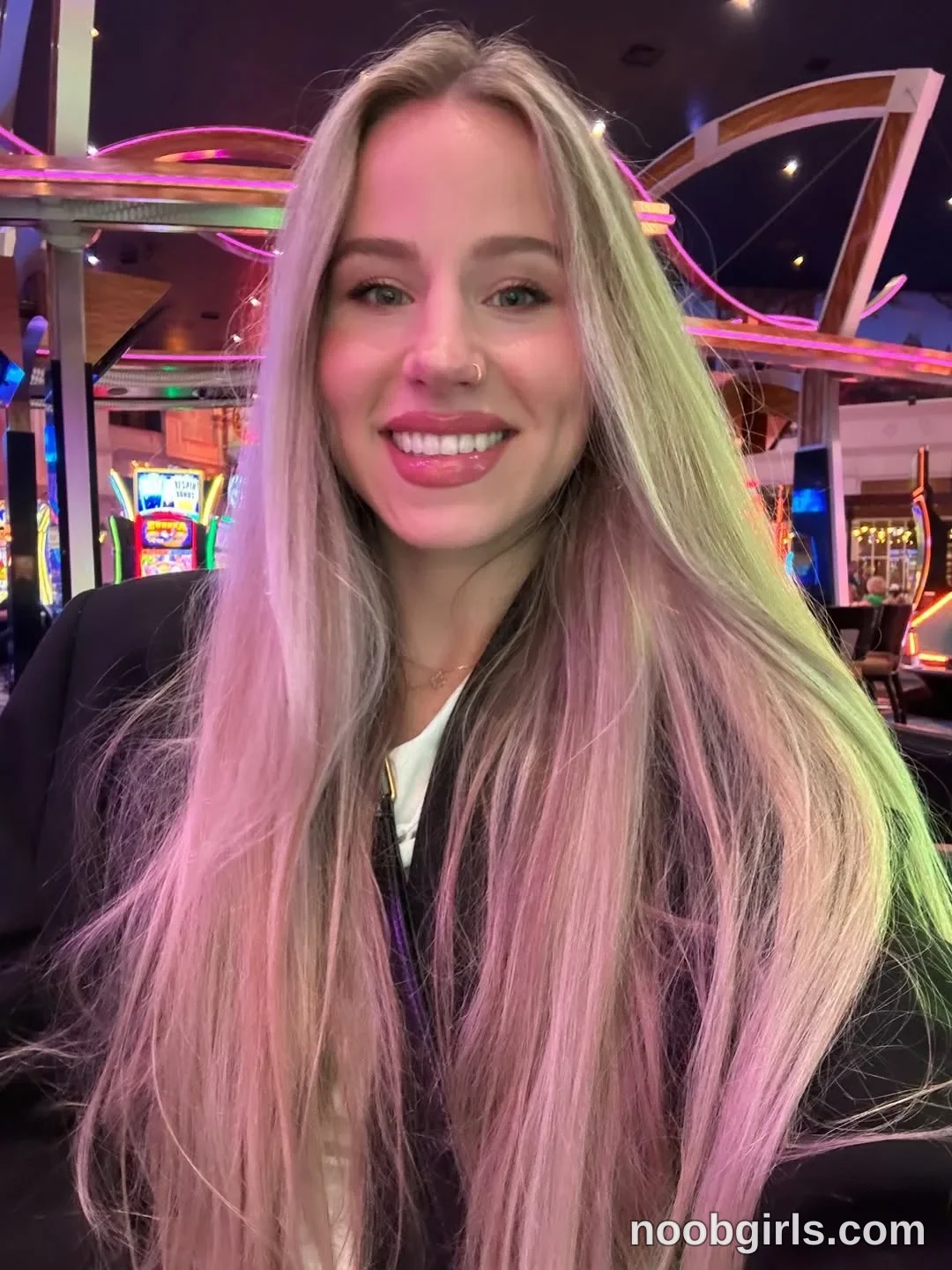 Haylee (@hayleex) — "Selfie photo bomb 🧚🏻" in Las Vegas, Nevada