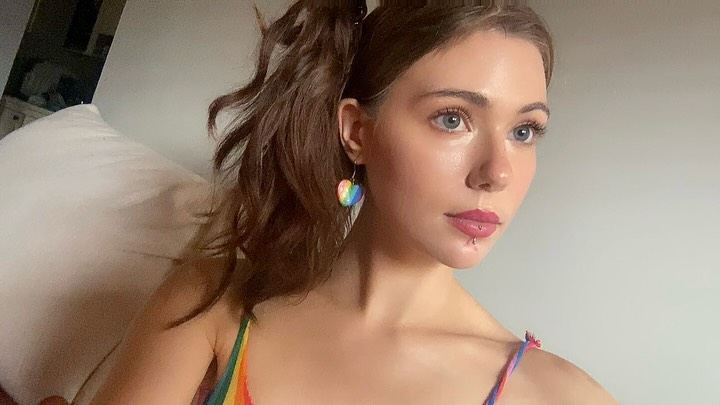 hayleyreign verified Instagram photoshoot picture #8 — live cam model review
