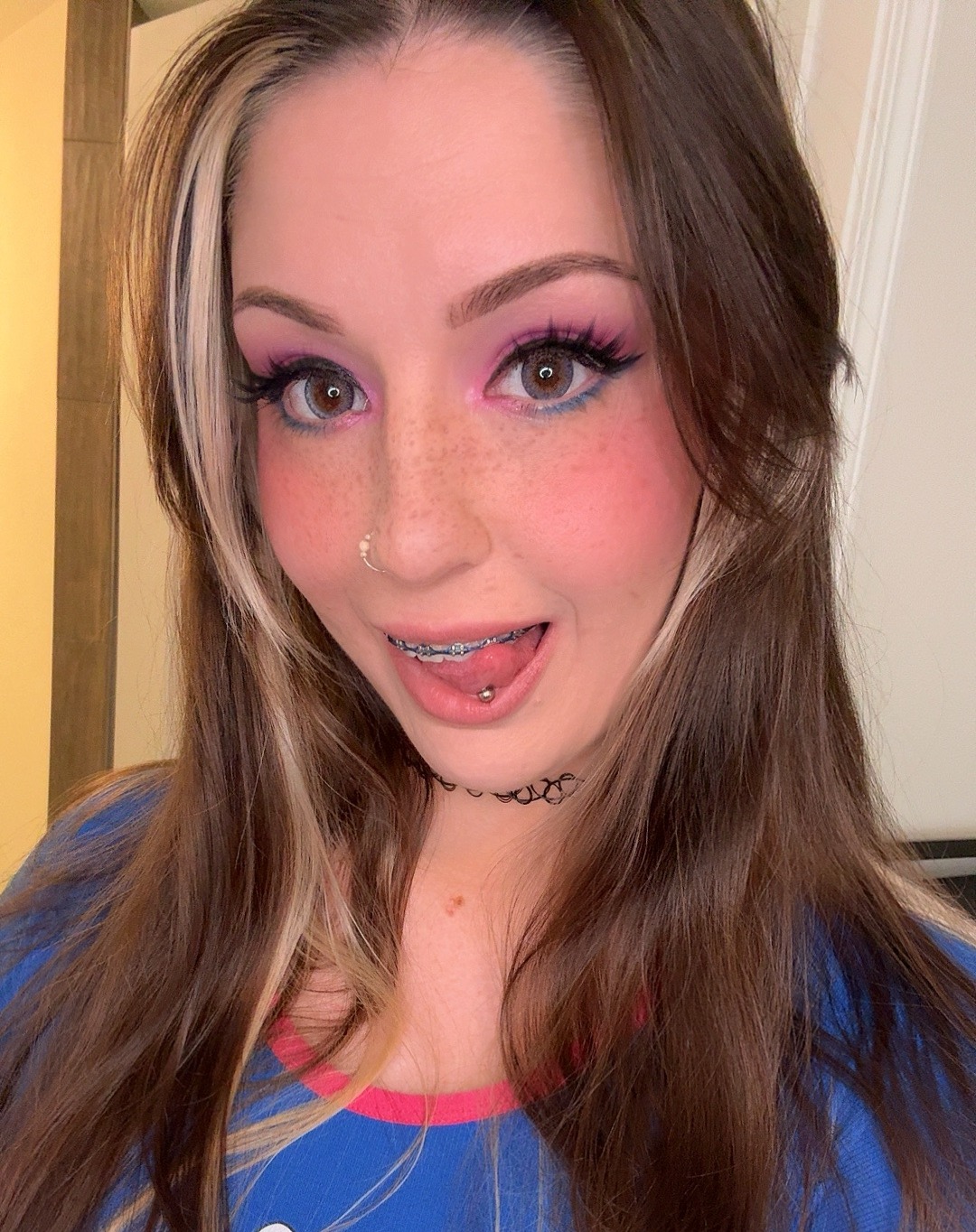heatherbby (@heatherbby) high-res photoshoot photo #4 — Chaturbate cam model gallery