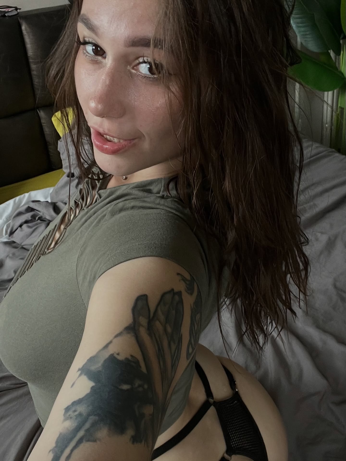 heylixie_ verified Instagram photoshoot picture #8 — live cam model review