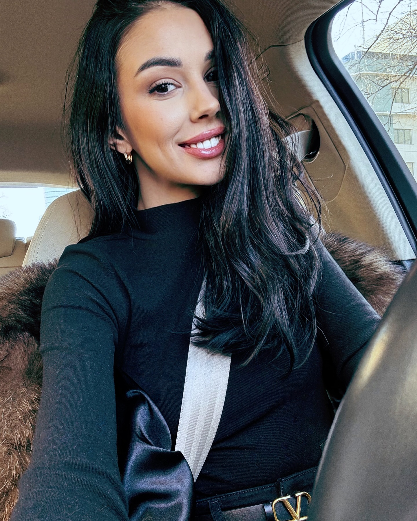 hotfallingdevil (@hotfallingdevil) high-res photoshoot photo #16 — Chaturbate cam model gallery