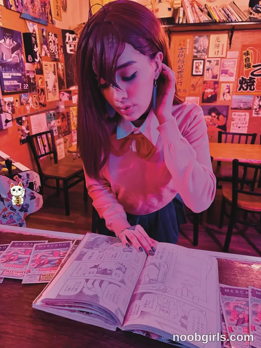 iam_eli (@iam_eli) — "Momo Ayase checking👽 Which pic is your favorite, 1–6?"
