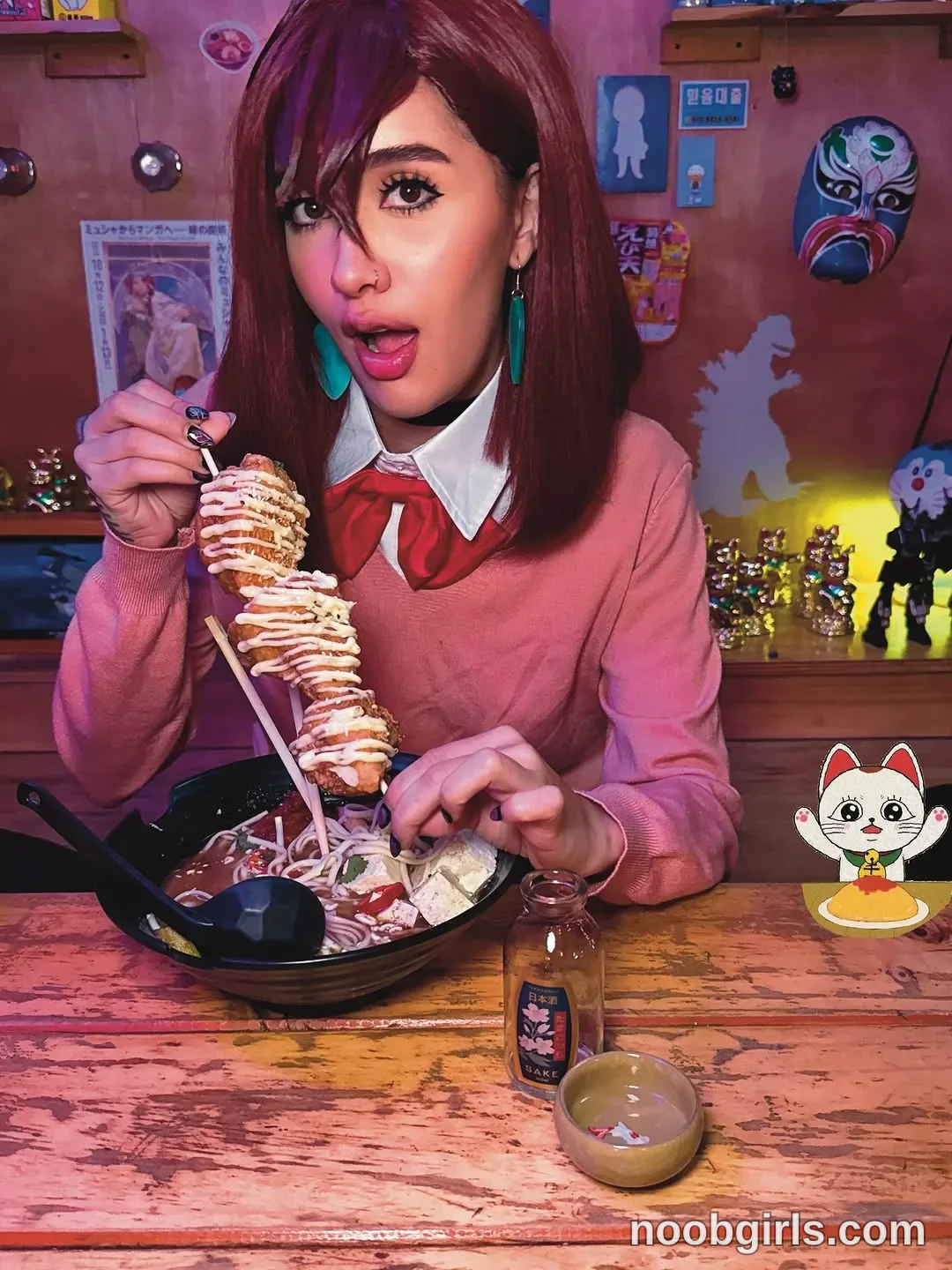 iam_eli (@iam_eli) — "Momo Ayase checking👽 Which pic is your favorite, 1–6?"