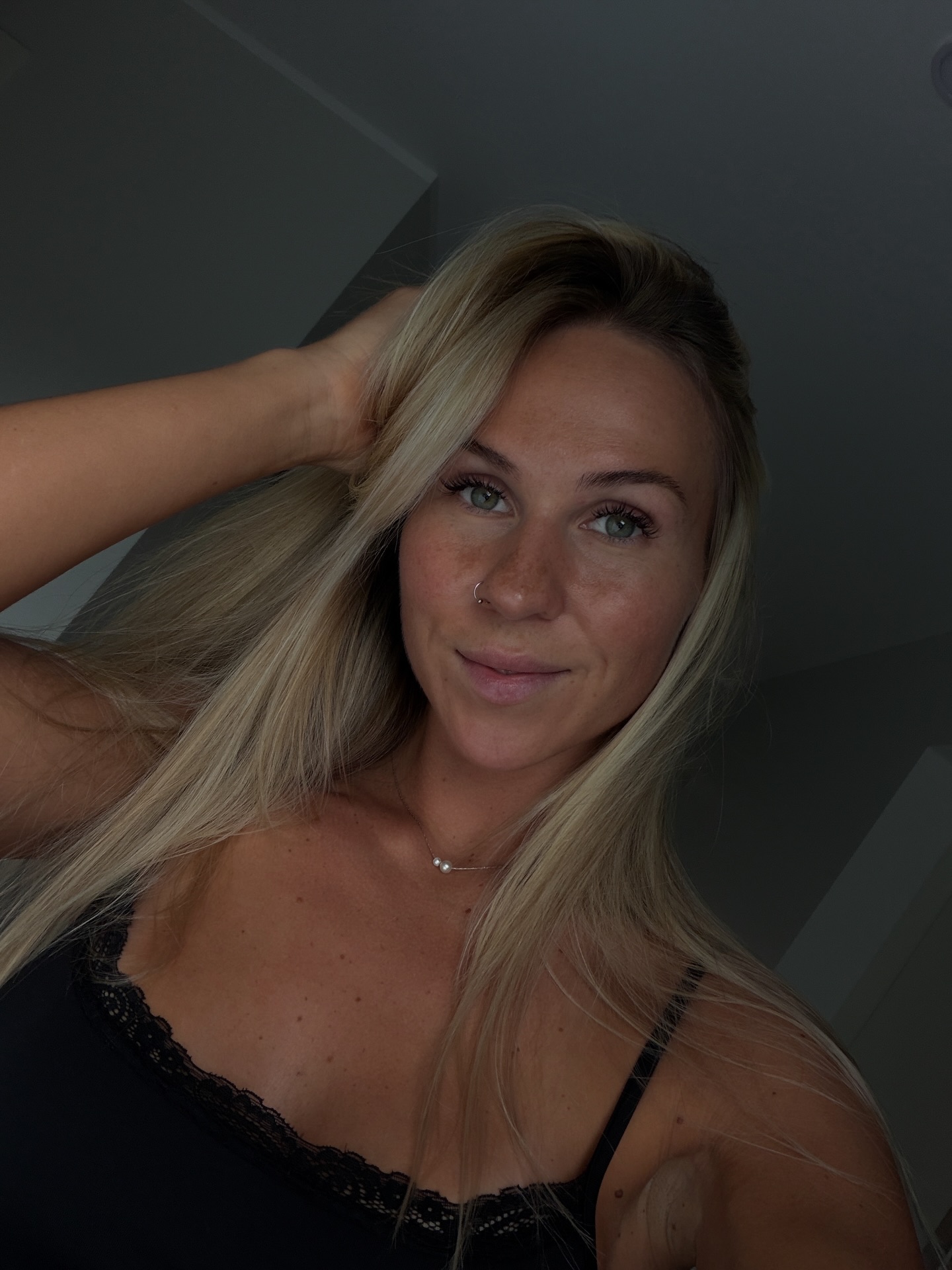 iamcora verified Instagram photoshoot picture #17 — live cam model review