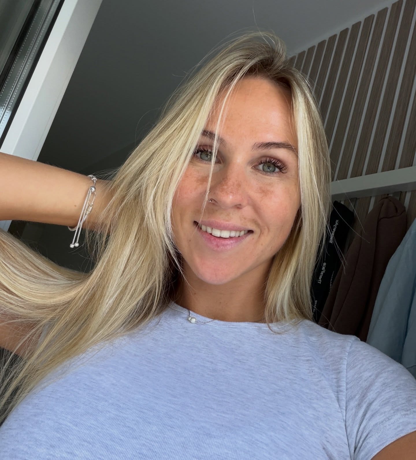 iamcora exclusive photo gallery image #27 — Chaturbate streamer profile