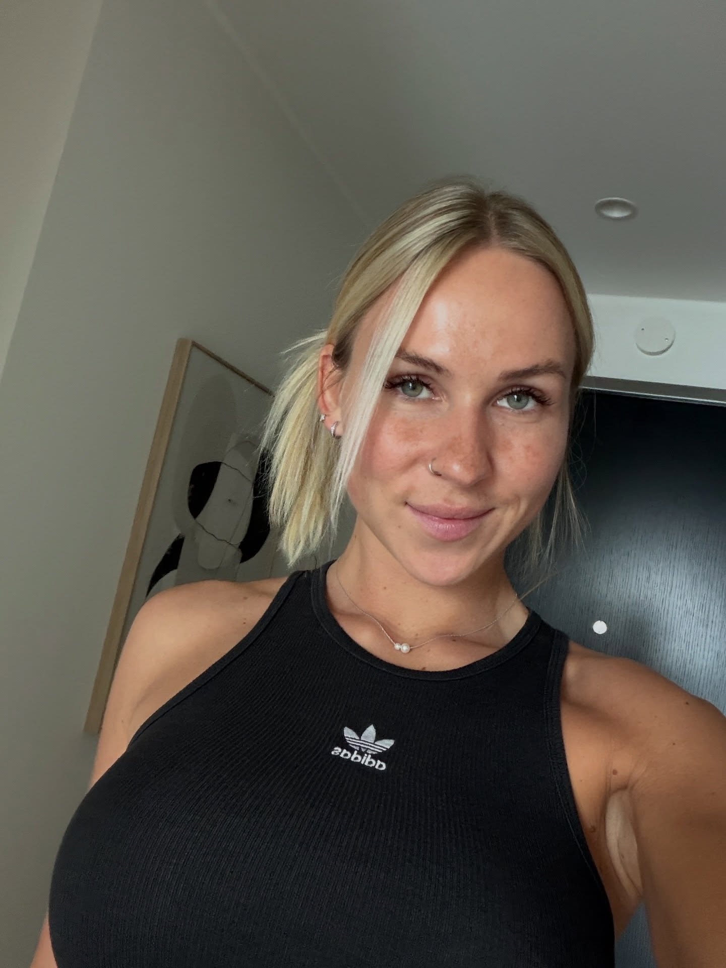 iamcora exclusive photo gallery image #39 — Chaturbate streamer profile