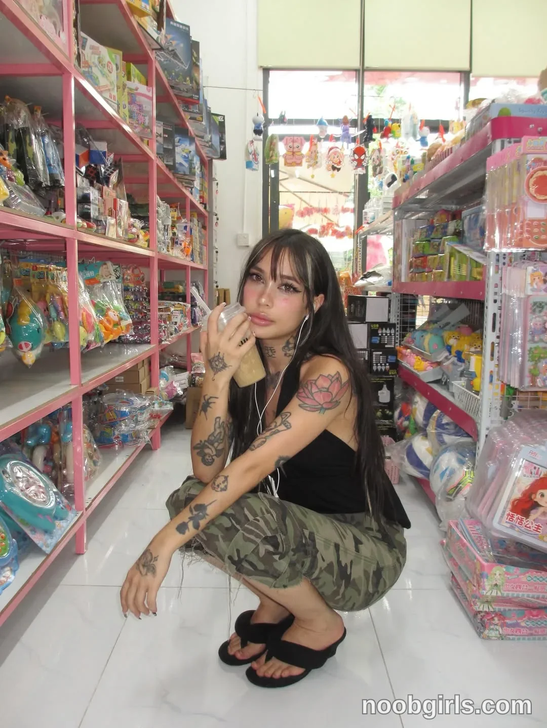 Helltai (@itshelltai) — "if you know let me know"