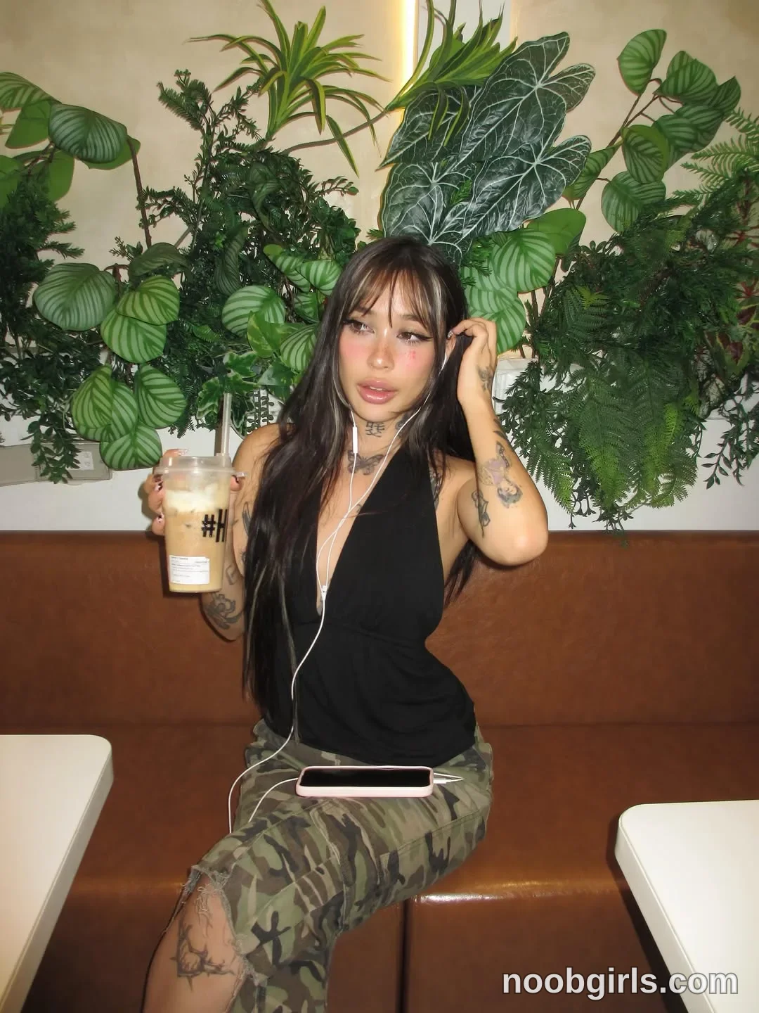 Helltai (@itshelltai) — "if you know let me know"